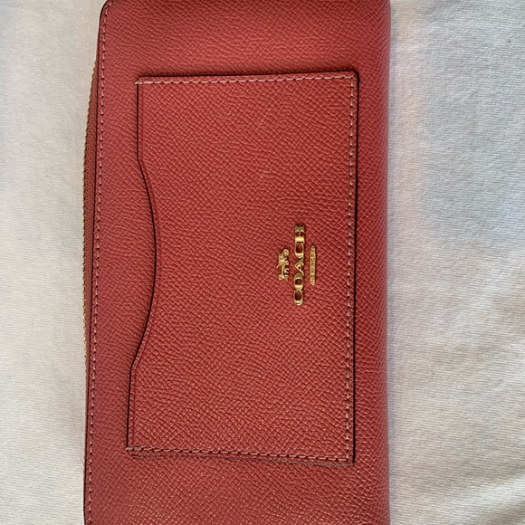 Large Pink Coach Wallet - Picture 6 of 7